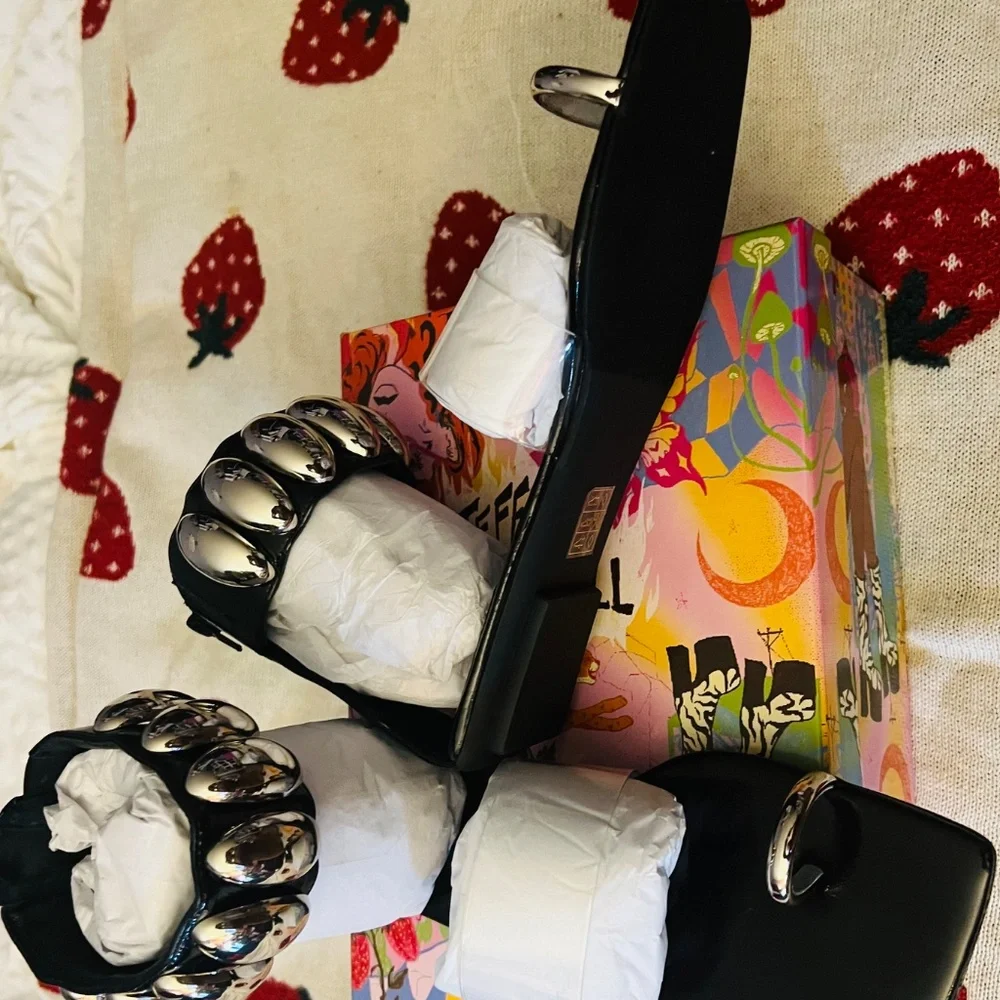 New  Jeffrey Campbell black Patent  Sandals - Picture 3 of 5